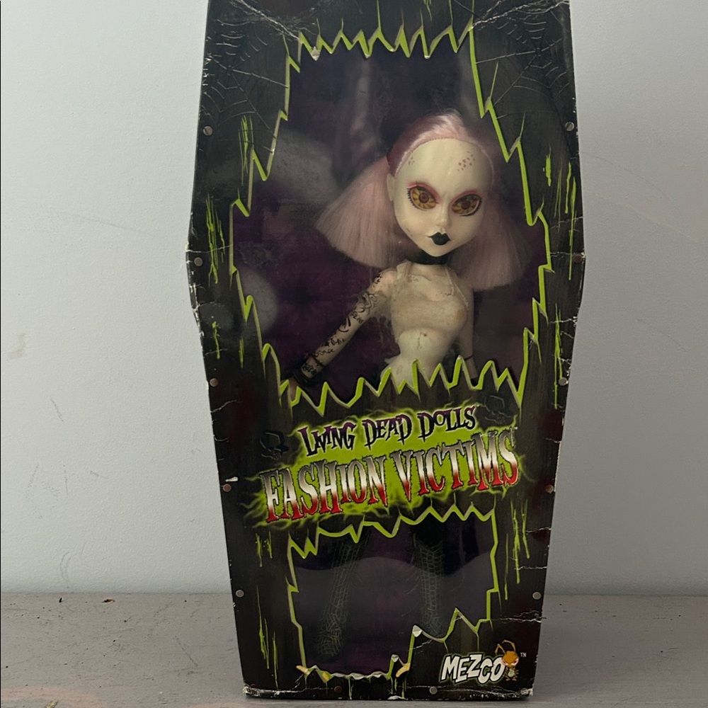 Living Dead Dolls Fashion Victims Doll
